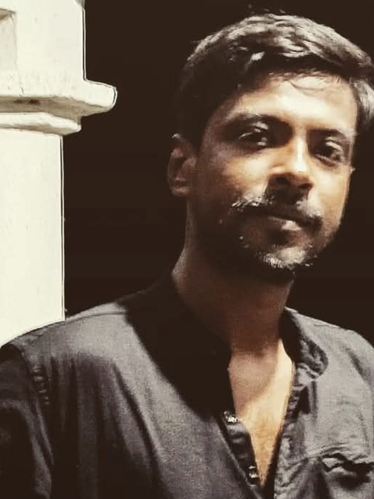 Yoga instructor at Vyasa Kolkata – certified teacher guiding holistic wellness at a leading yoga centre in Kolkata
