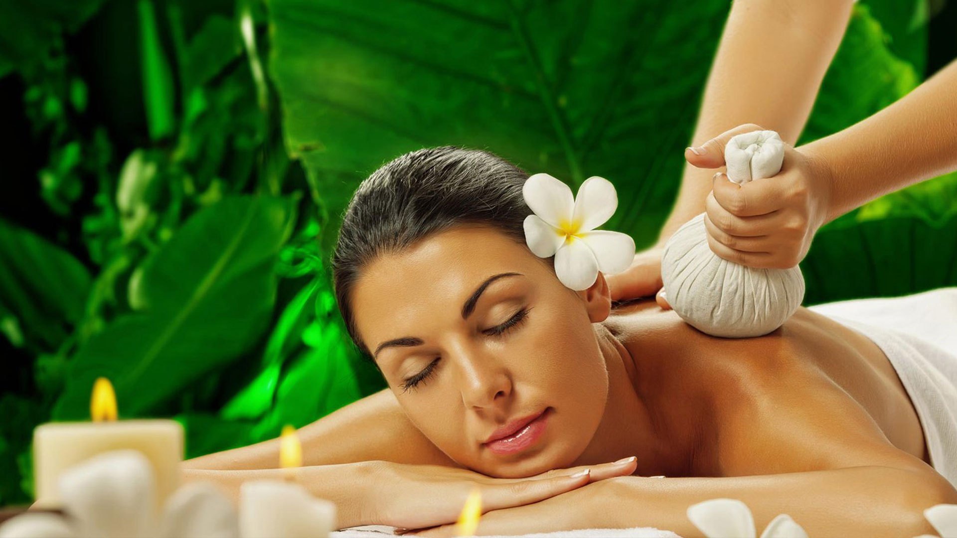 Best Panchakarma Treatment in Tollygunge: Potli Massage
